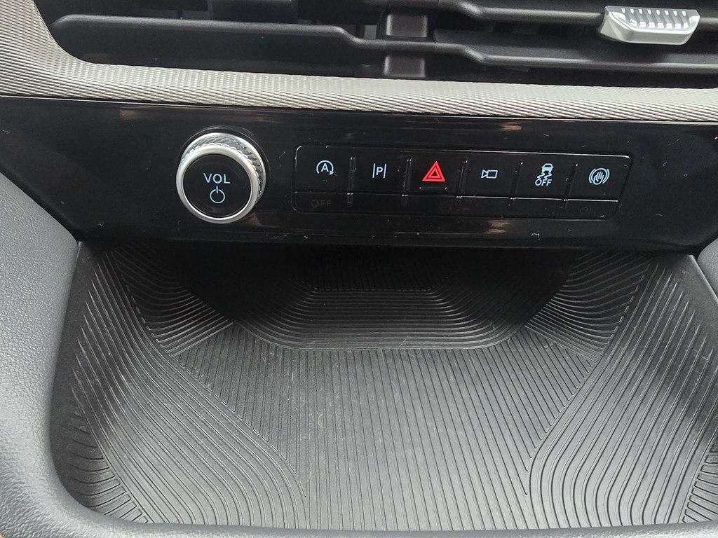 Ford Explorer Active 4WD 2025
