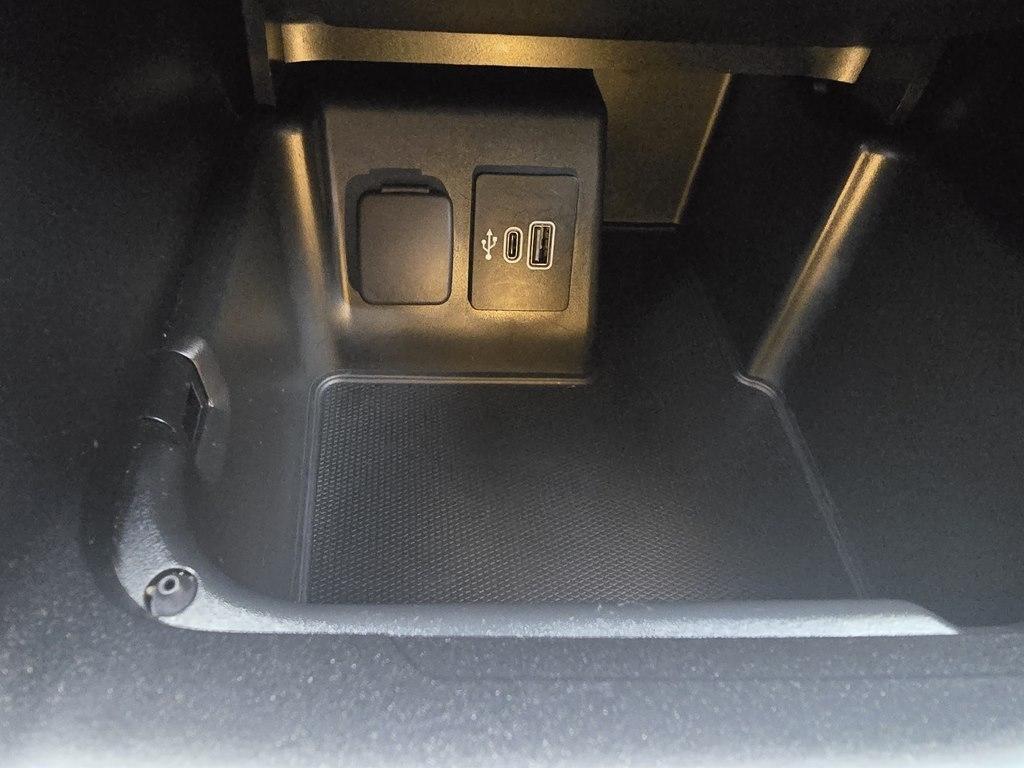 Ford Explorer Active 4WD 2025