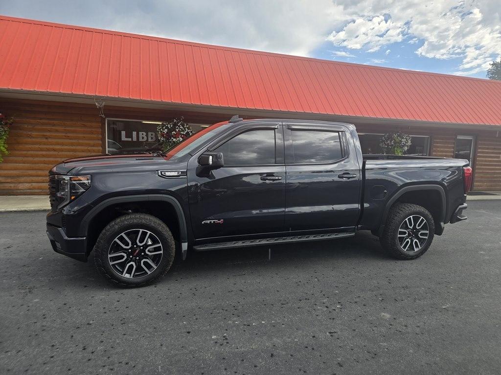 2023 GMC Sierra 1500 4WD Crew Cab 147" AT4