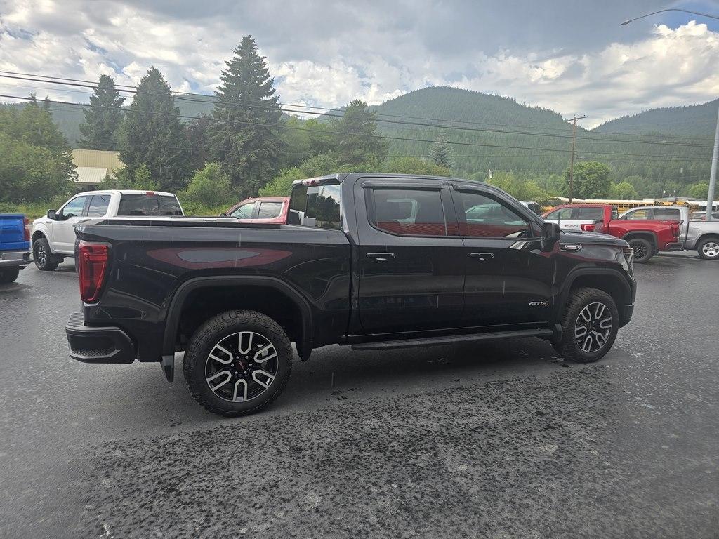 GMC Sierra 1500 4WD Crew Cab 147" AT4 2023