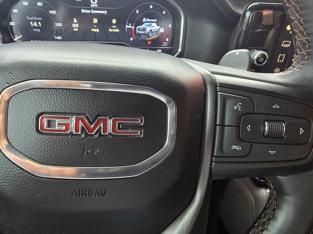 GMC Sierra 1500 4WD Crew Cab 147" AT4 2023