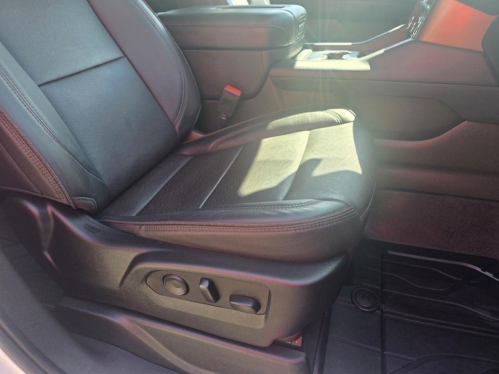 Chevrolet Tahoe 4WD 4dr High Country 2023