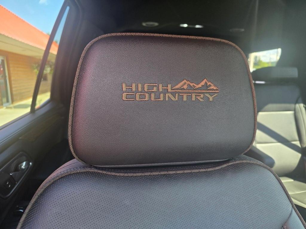 Chevrolet Tahoe 4WD 4dr High Country 2023