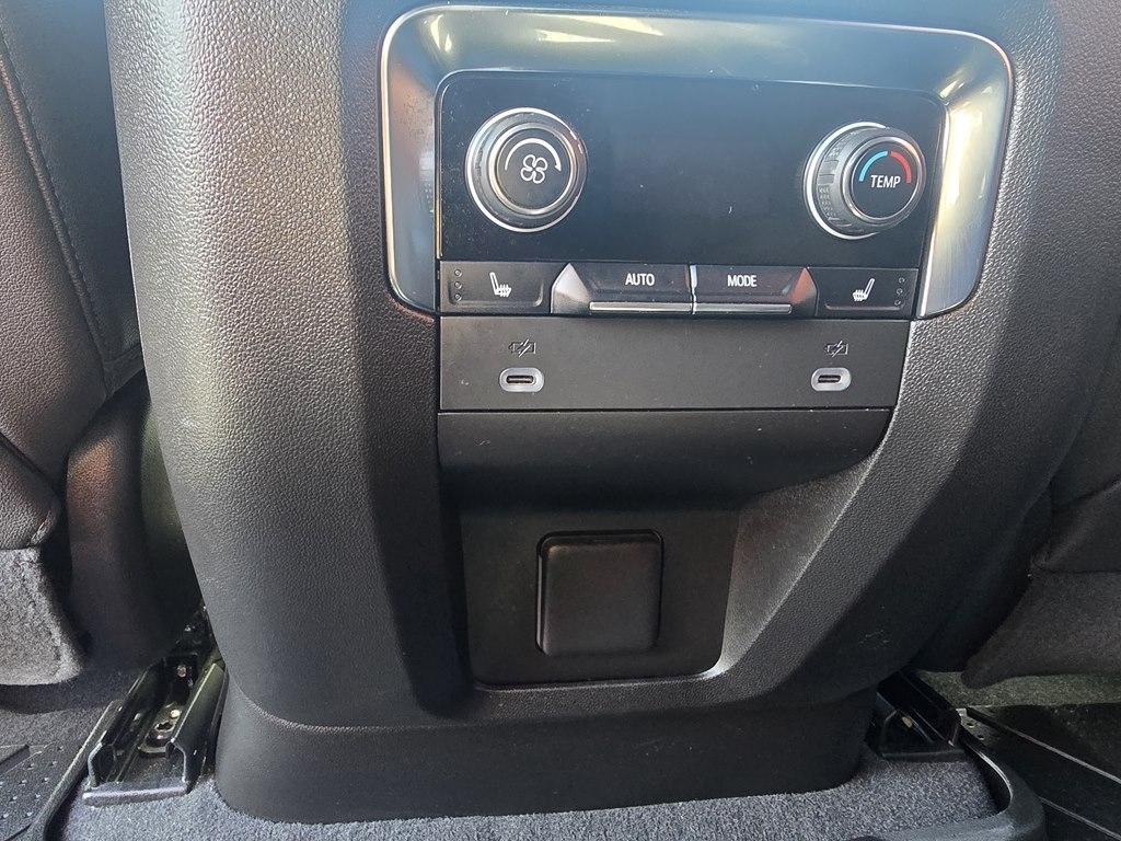 Chevrolet Tahoe 4WD 4dr High Country 2023