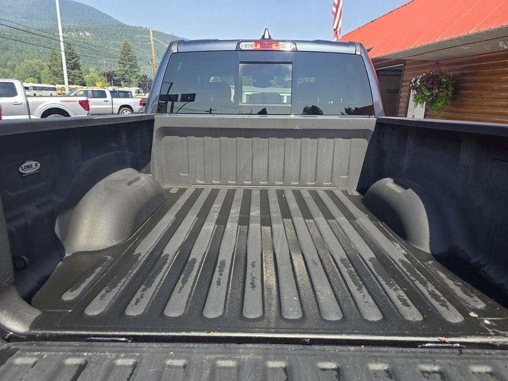 RAM 1500 Big Horn 4x4 Crew Cab 5'7" Box 2020