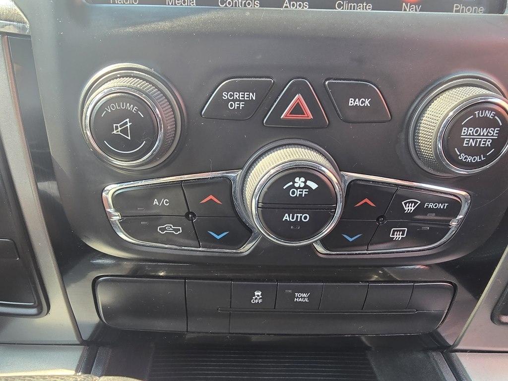 RAM 1500 4WD Quad Cab 140.5" Sport 2013