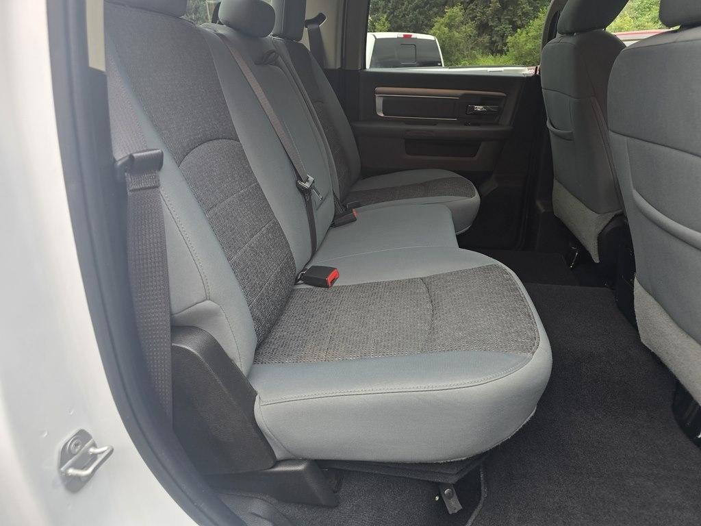 RAM 1500 Classic Warlock 4x4 Crew Cab 5'7" Box 2019