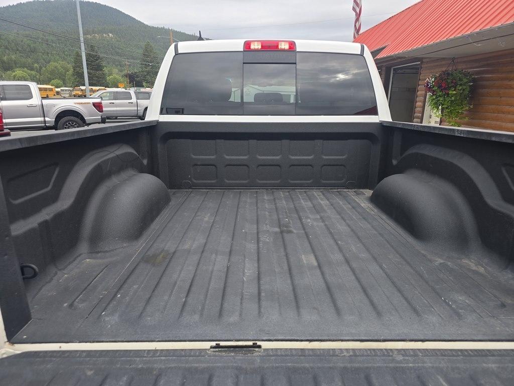 RAM 1500 Classic Warlock 4x4 Crew Cab 5'7" Box 2019