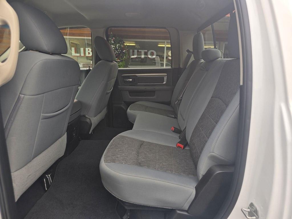 RAM 1500 Classic Warlock 4x4 Crew Cab 5'7" Box 2019