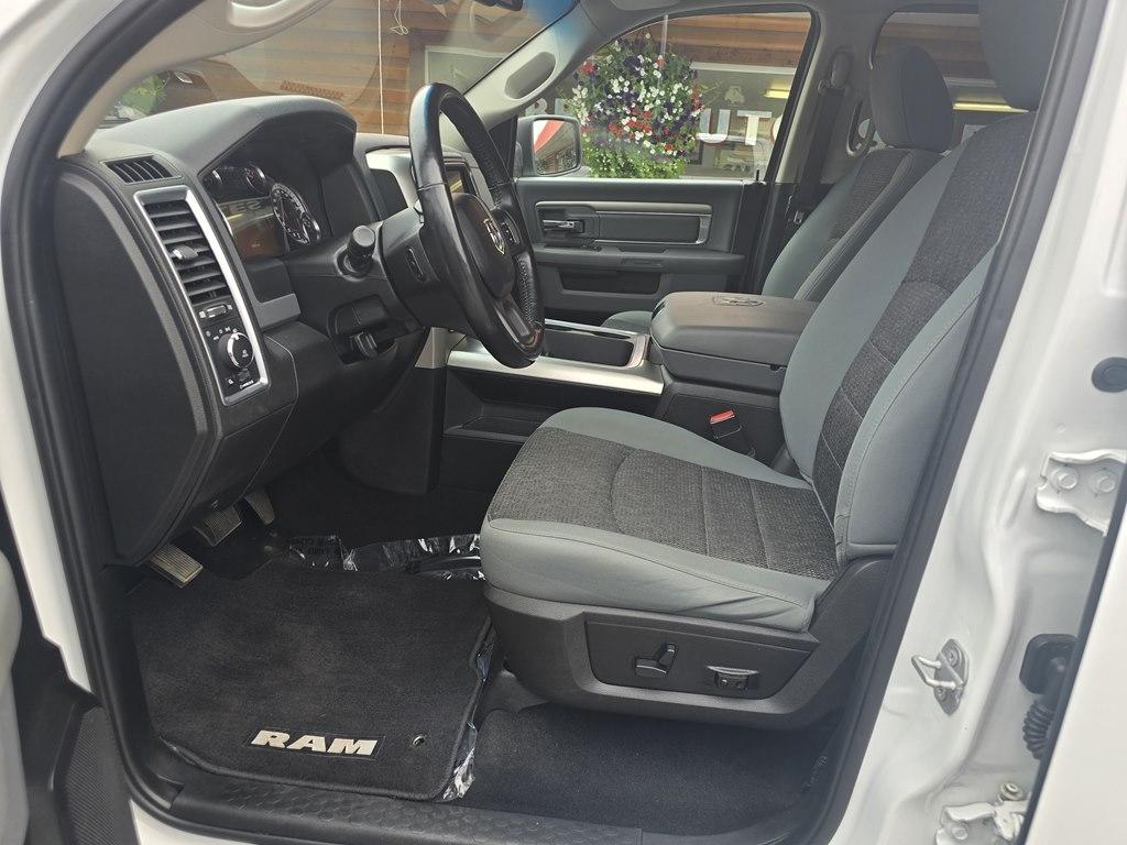 RAM 1500 Classic Warlock 4x4 Crew Cab 5'7" Box 2019