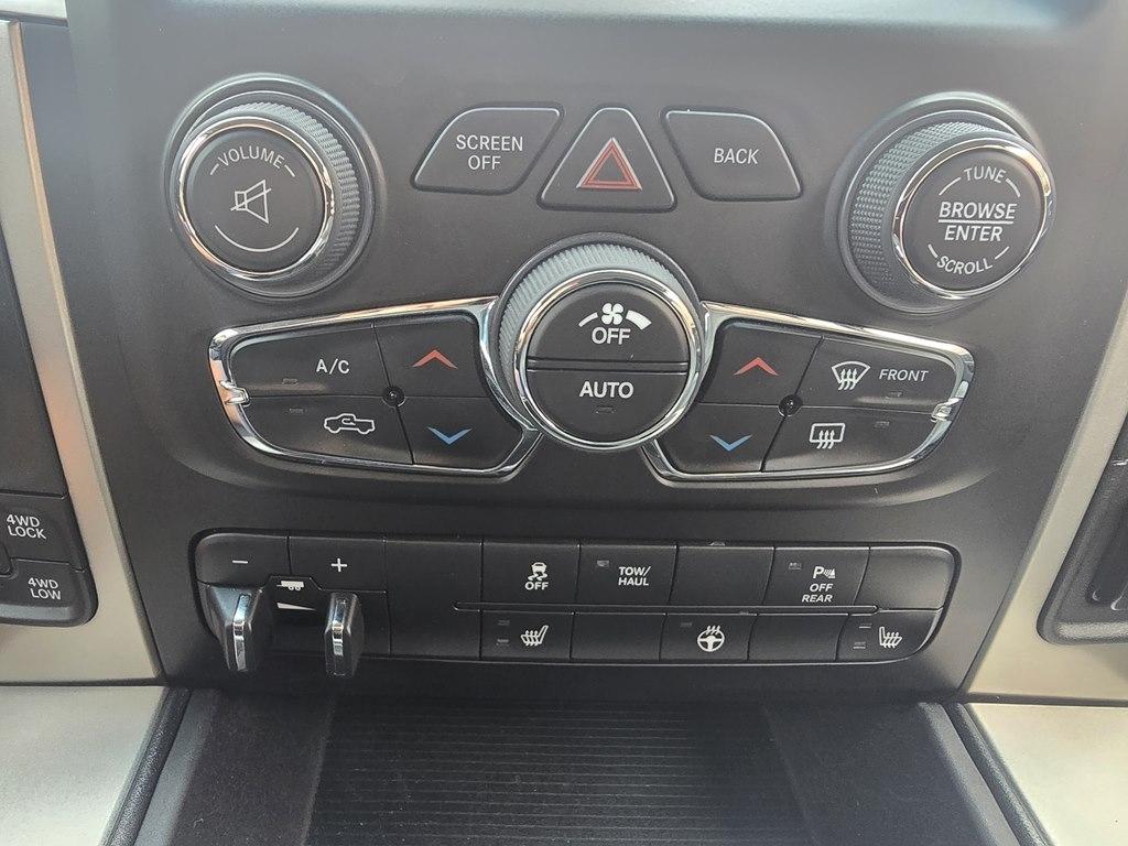 RAM 1500 Classic Warlock 4x4 Crew Cab 5'7" Box 2019