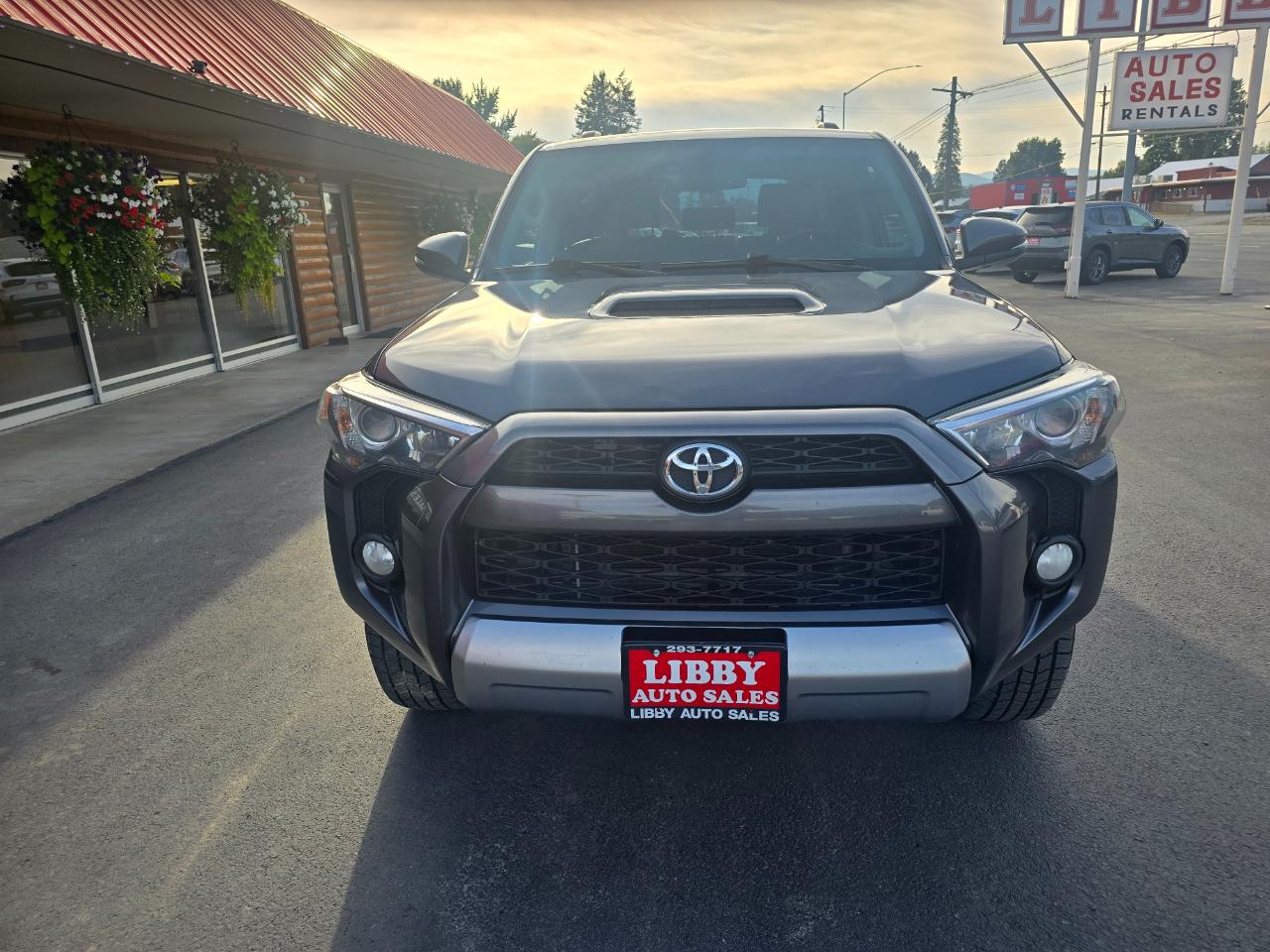 Toyota 4Runner TRD Offroad Premium 4D SUV 4WD V6 2017