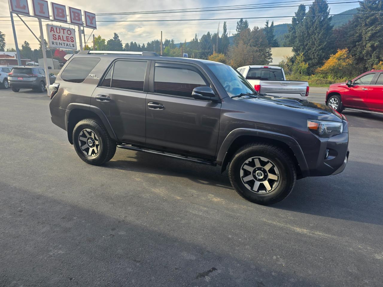 Toyota 4Runner TRD Offroad Premium 4D SUV 4WD V6 2017