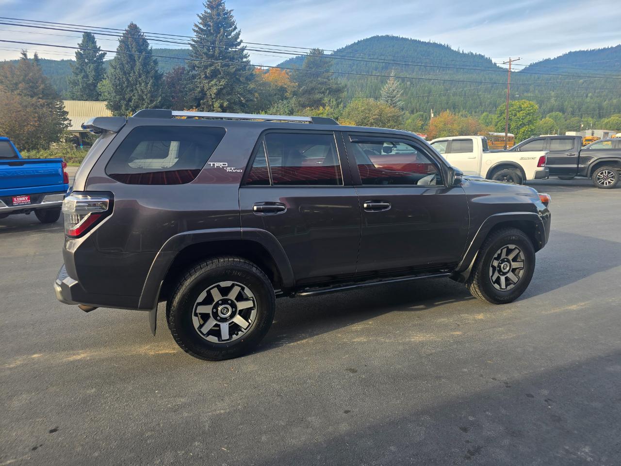 Toyota 4Runner TRD Offroad Premium 4D SUV 4WD V6 2017