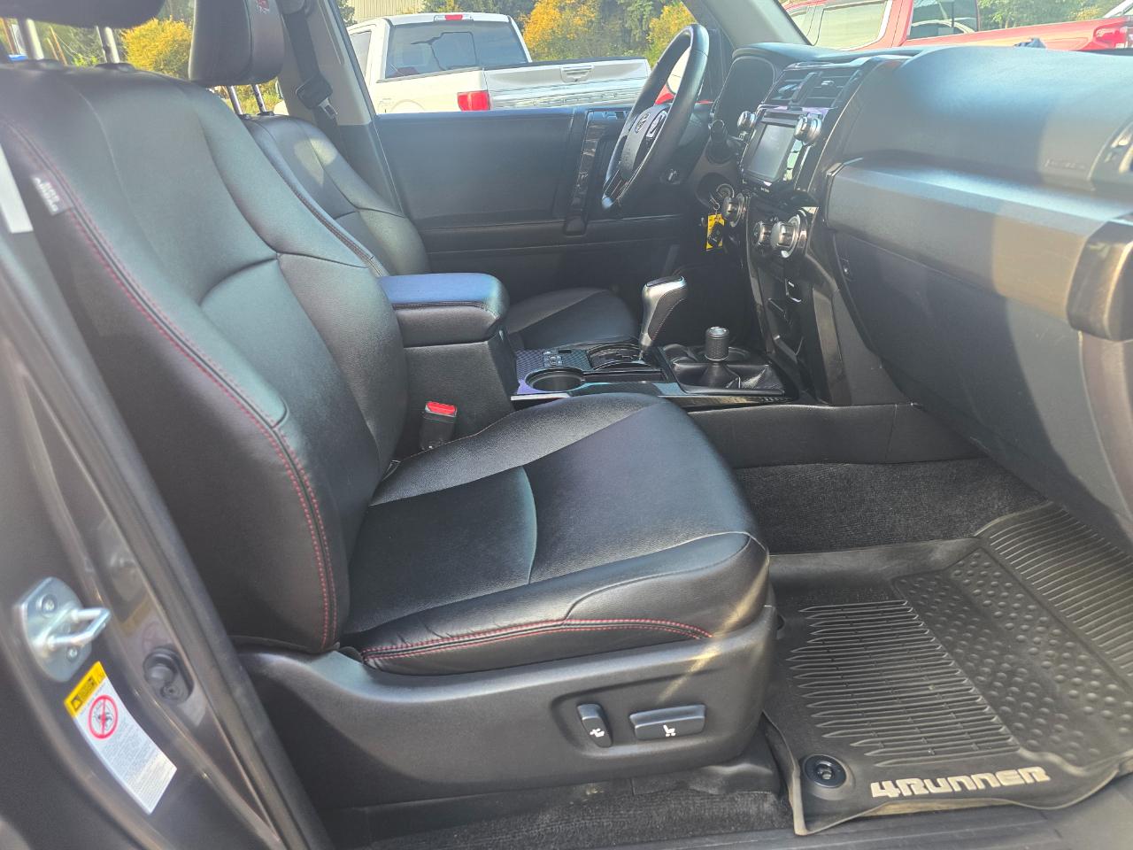 Toyota 4Runner TRD Offroad Premium 4D SUV 4WD V6 2017