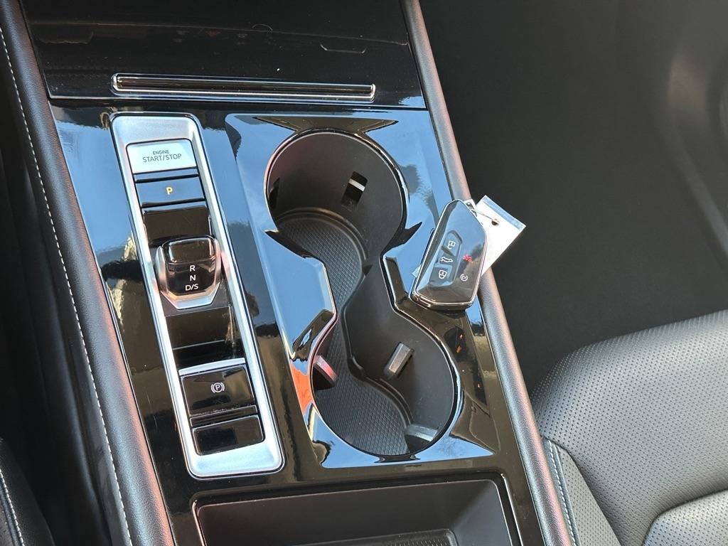 Volkswagen Atlas 2.0T SE w/Technology 4MOTION 2025
