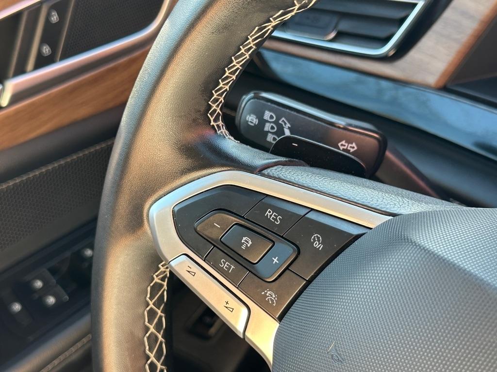 Volkswagen Atlas 2.0T SE w/Technology 4MOTION 2025