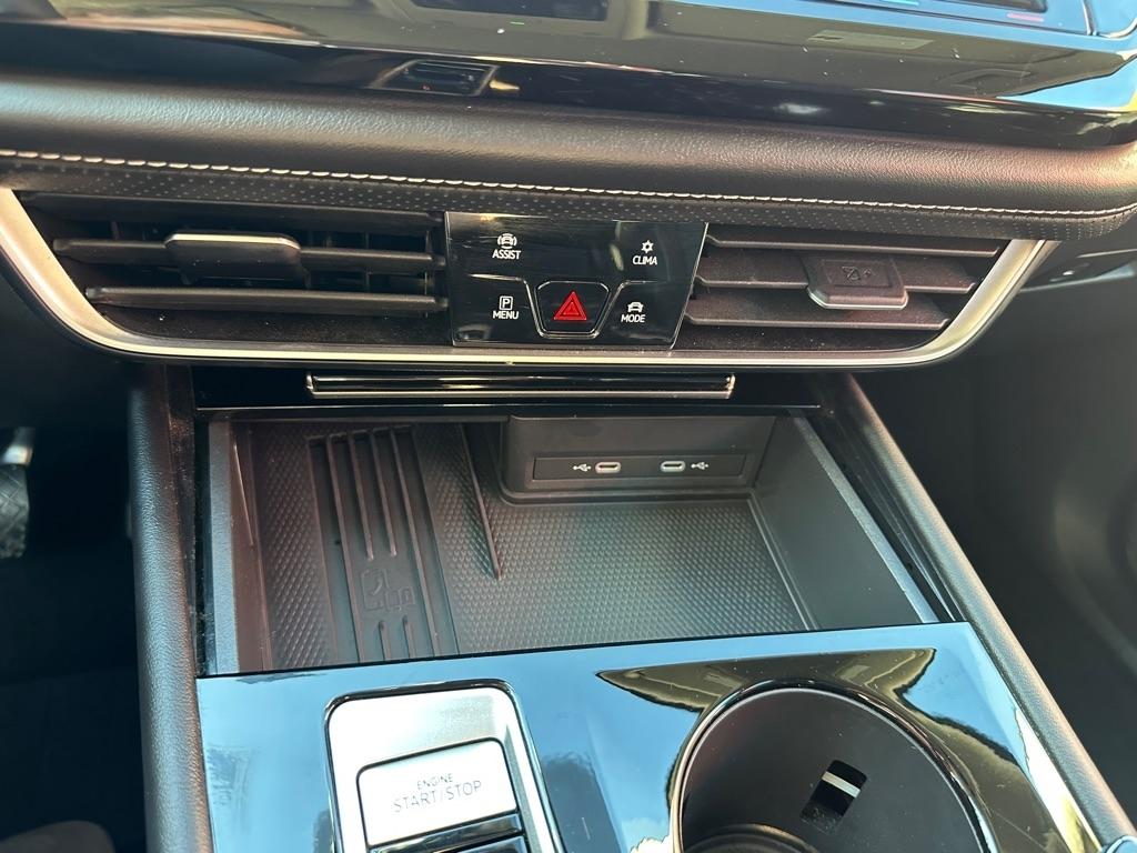 Volkswagen Atlas 2.0T SE w/Technology 4MOTION 2025