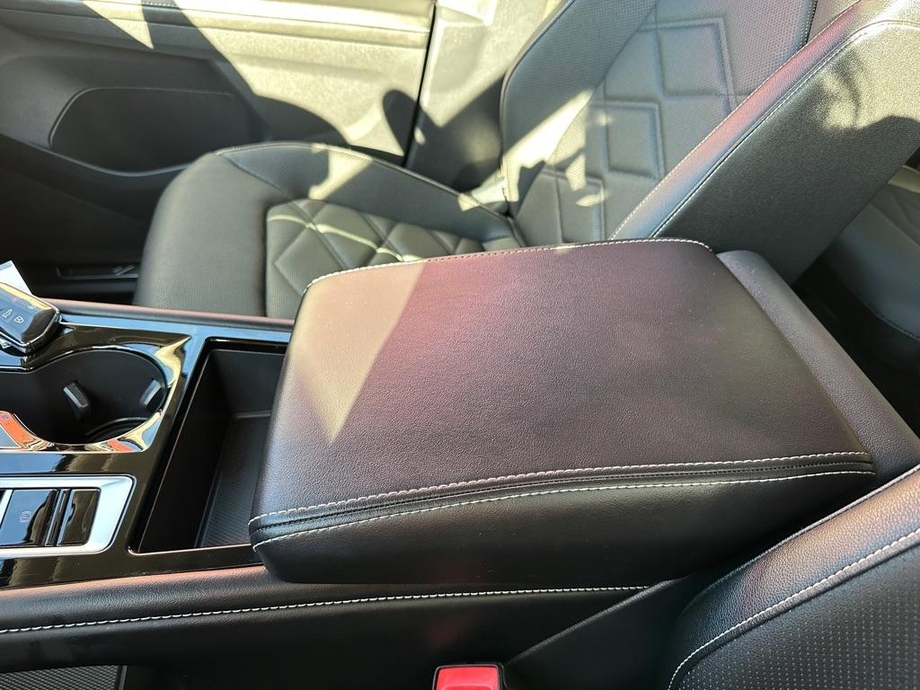 Volkswagen Atlas 2.0T SE w/Technology 4MOTION 2025