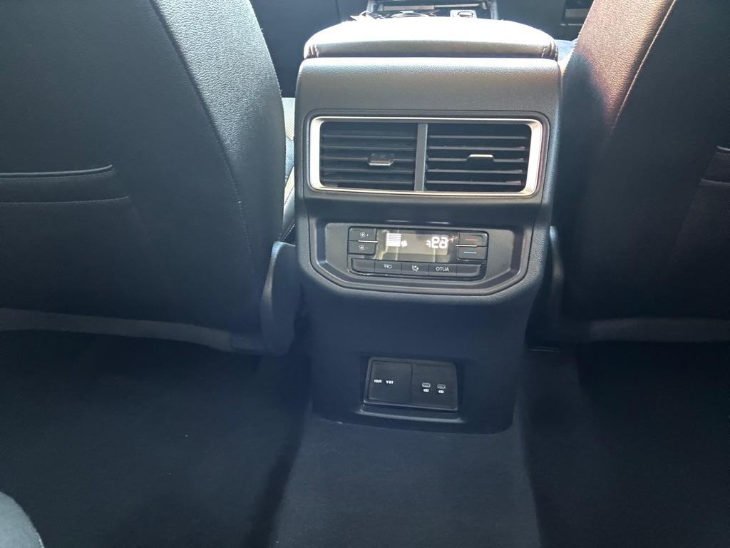 Volkswagen Atlas 2.0T SE w/Technology 4MOTION 2025
