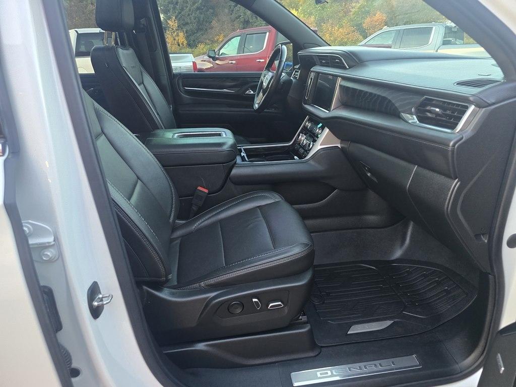 GMC Yukon 4WD 4dr Denali 2022