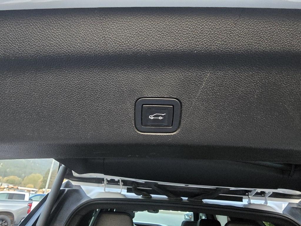 GMC Yukon 4WD 4dr Denali 2022