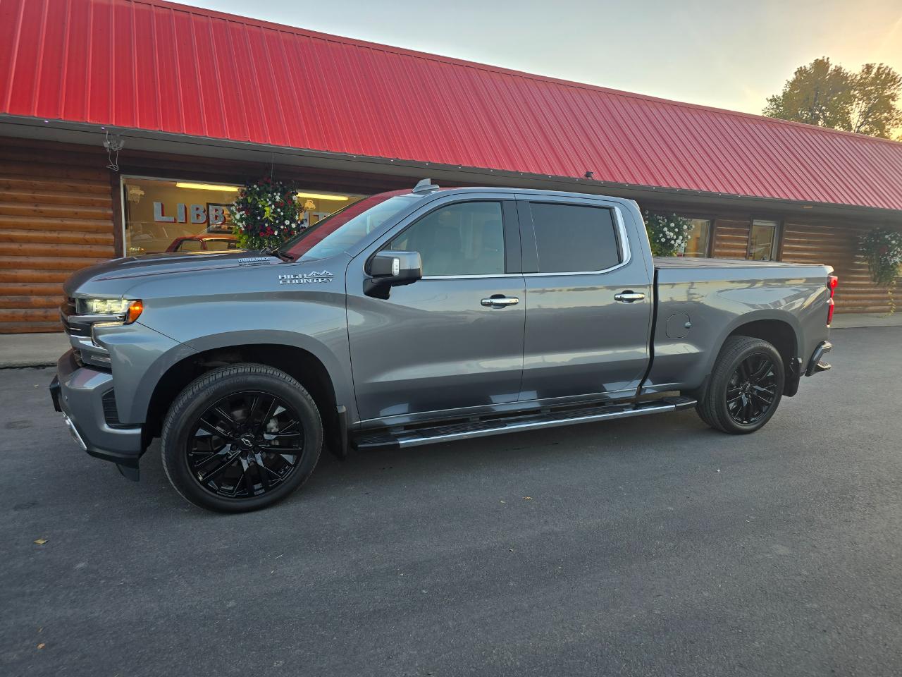 Chevrolet Silverado 1500 High Country Crew Cab Short Box 4WD 2021