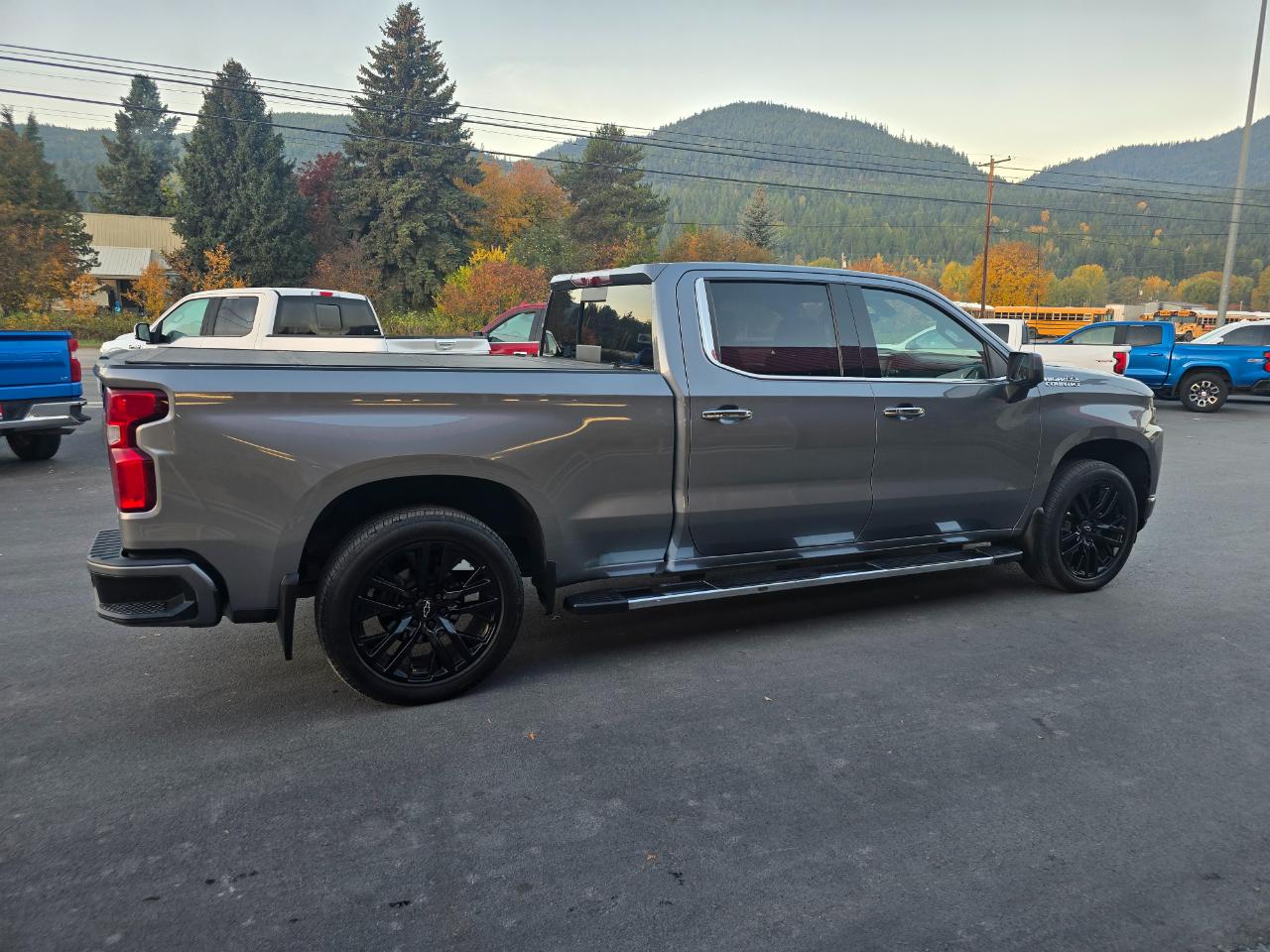 Chevrolet Silverado 1500 High Country Crew Cab Short Box 4WD 2021