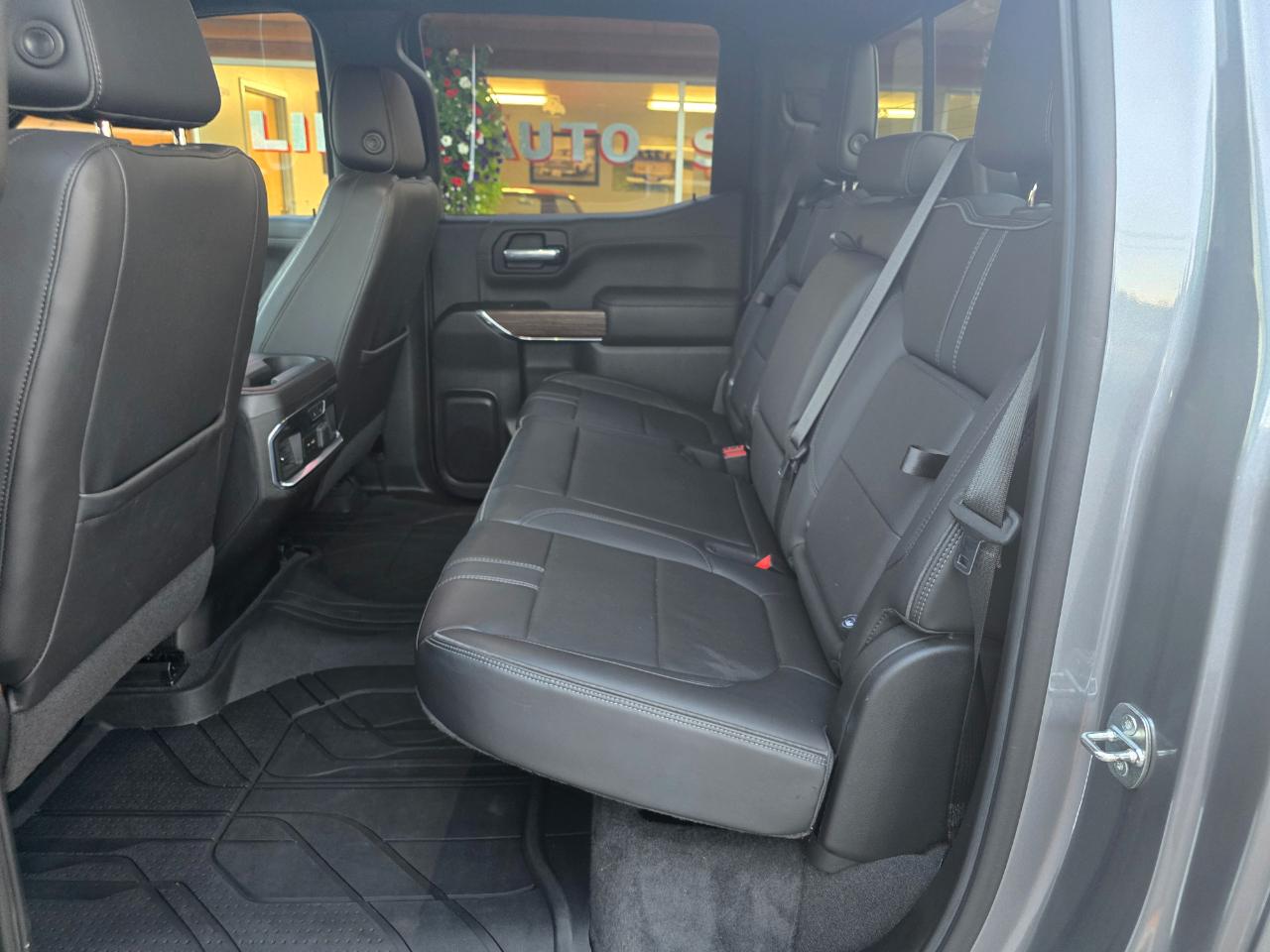 Chevrolet Silverado 1500 High Country Crew Cab Short Box 4WD 2021