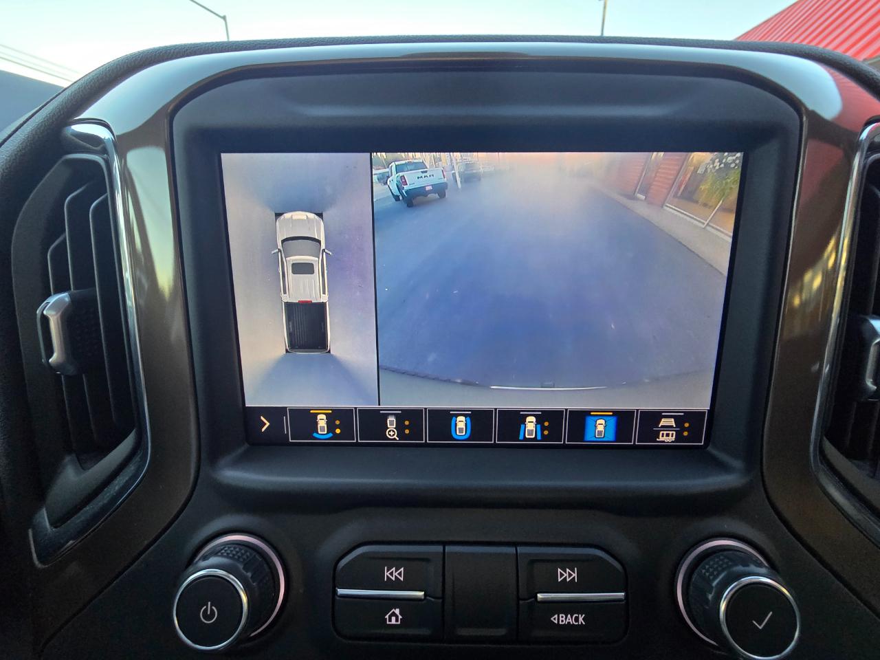 Chevrolet Silverado 1500 High Country Crew Cab Short Box 4WD 2021