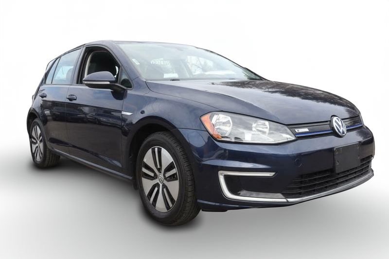 Volkswagen e-Golf SE 2016 Volkswagen e-Golf SE 2016