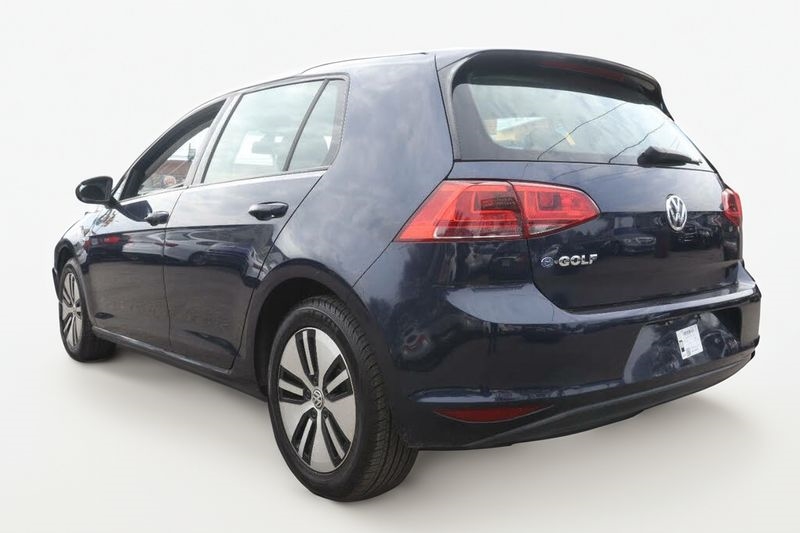 Volkswagen e-Golf SE 2016 Volkswagen e-Golf SE 2016