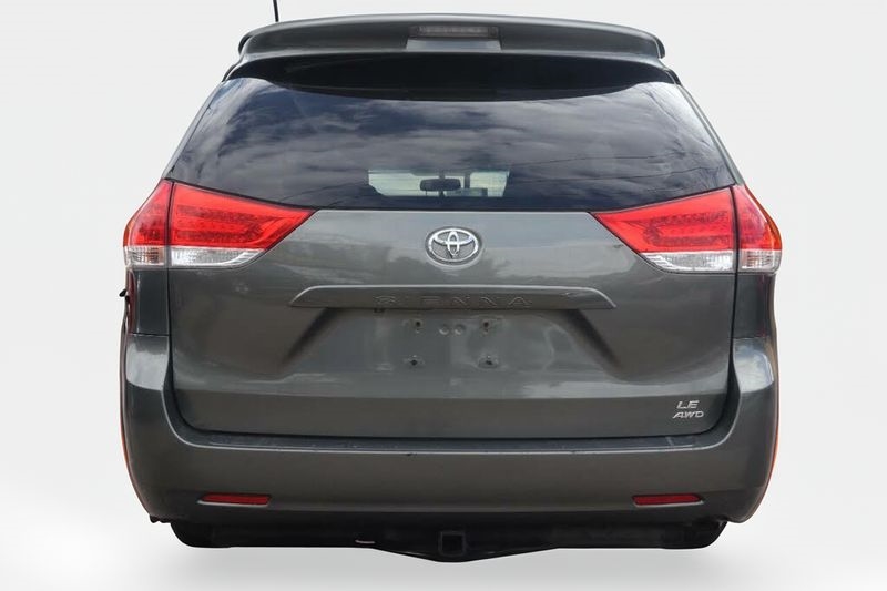 Toyota Sienna LE AWD 7-Passenger V6 2013 Toyota Sienna LE AWD 7-Passenger V6 2013
