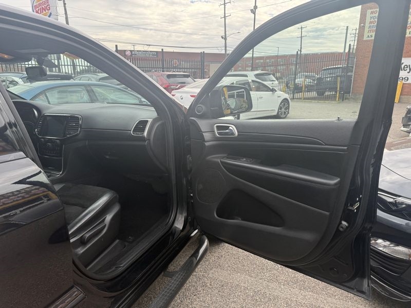 Jeep Grand Cherokee Laredo E 4WD 2021 Jeep Grand Cherokee Laredo E 4WD 2021