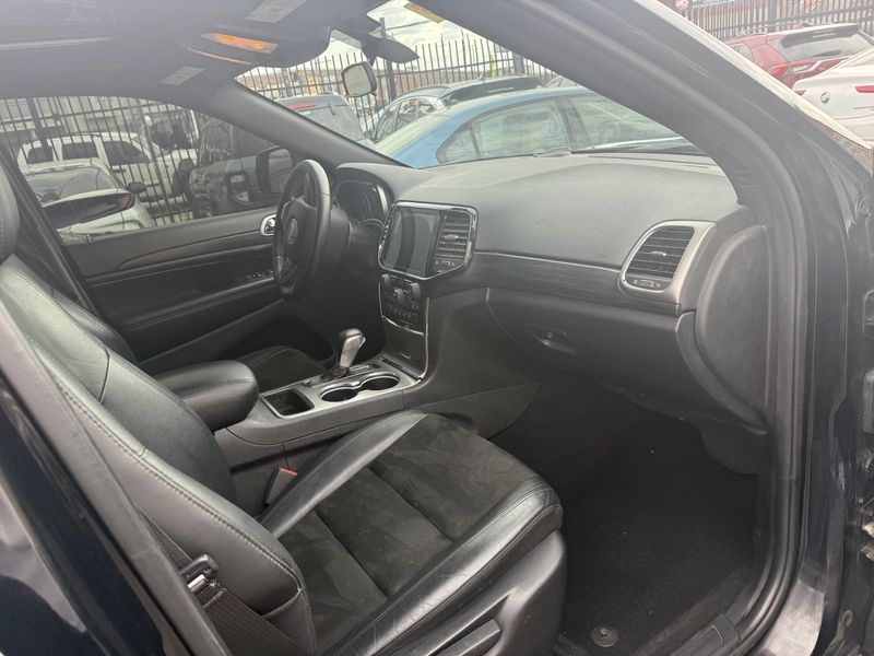 Jeep Grand Cherokee Laredo E 4WD 2021 Jeep Grand Cherokee Laredo E 4WD 2021