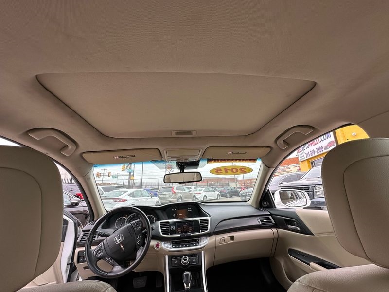 Honda Accord Touring V6 Sedan 2015 Honda Accord Touring V6 Sedan 2015