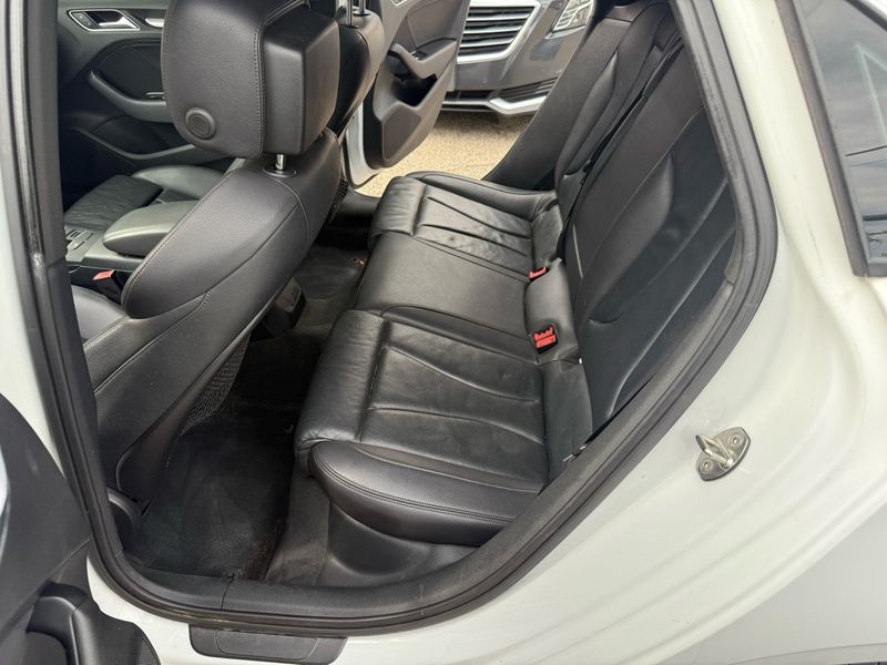 Audi A3 1.8T Premium FWD S tronic 2015 Audi A3 1.8T Premium FWD S tronic 2015