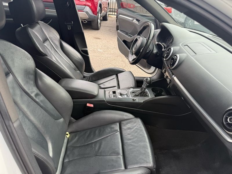 Audi A3 1.8T Premium FWD S tronic 2015 Audi A3 1.8T Premium FWD S tronic 2015