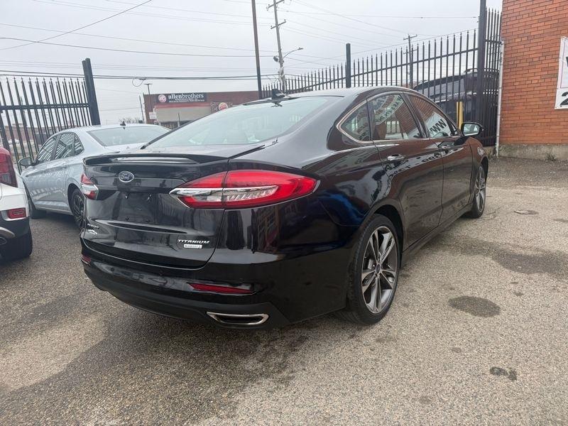 Ford Fusion Titanium 2020