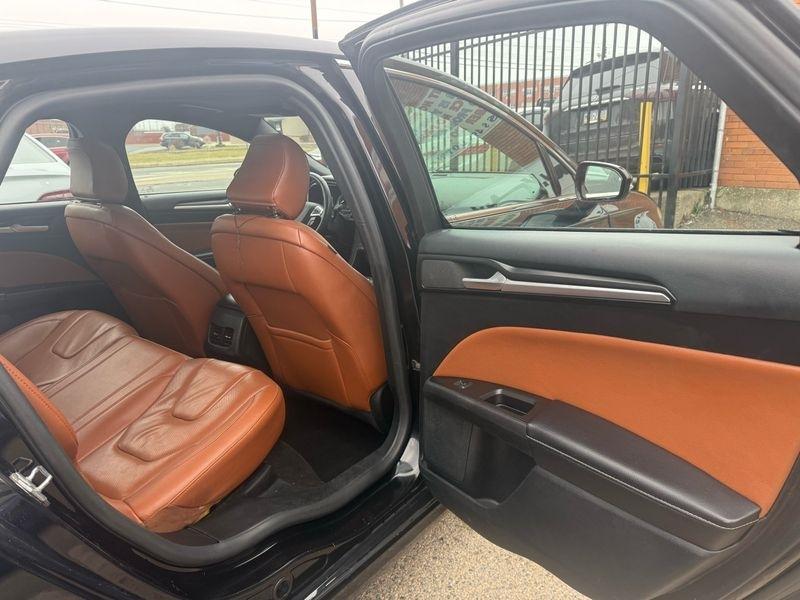 Ford Fusion Titanium 2020