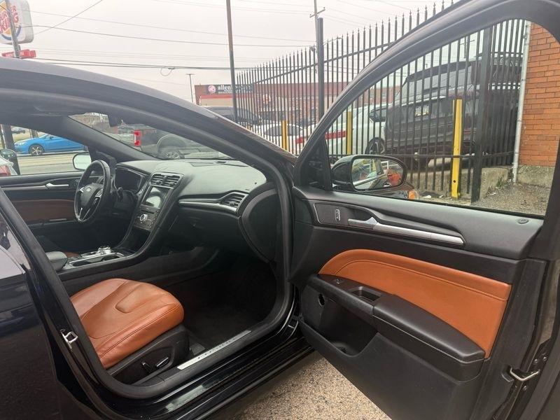 Ford Fusion Titanium 2020