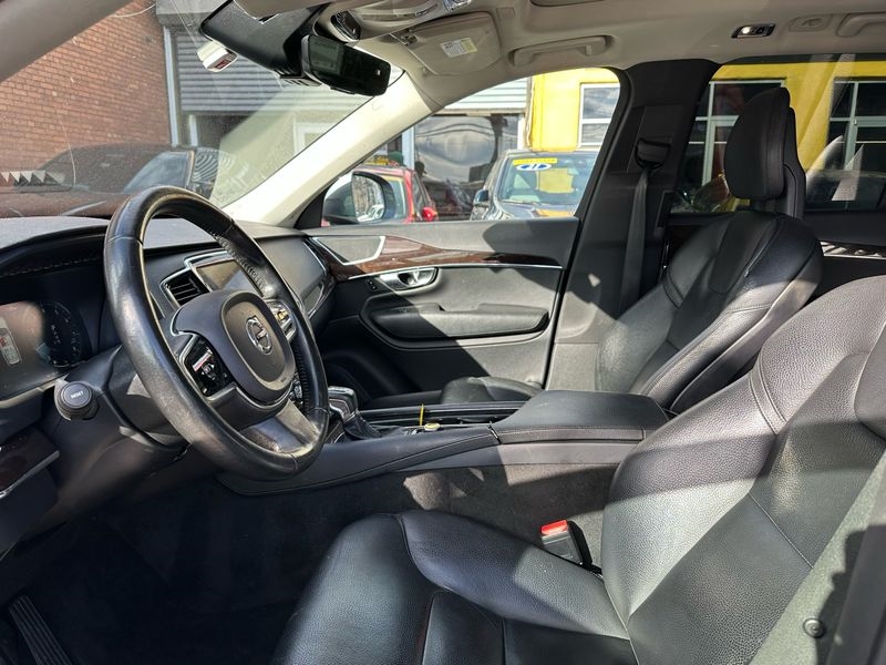 Volvo XC90 T6 Momentum AWD 2016