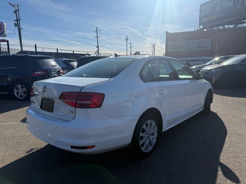 Volkswagen Jetta SE 6A 2015