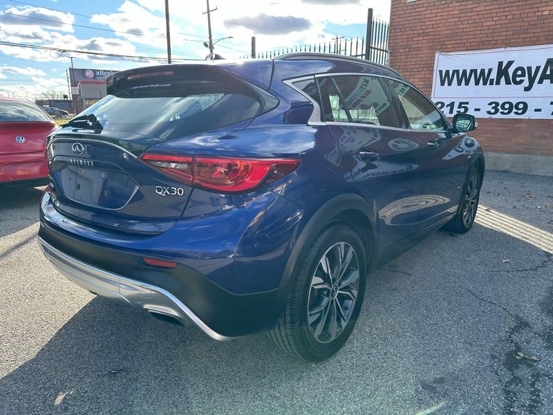 Infiniti QX30 Luxury AWD 2018