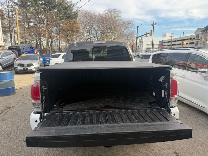 Toyota Tacoma Limited Double Cab V6 6AT 4WD 2018