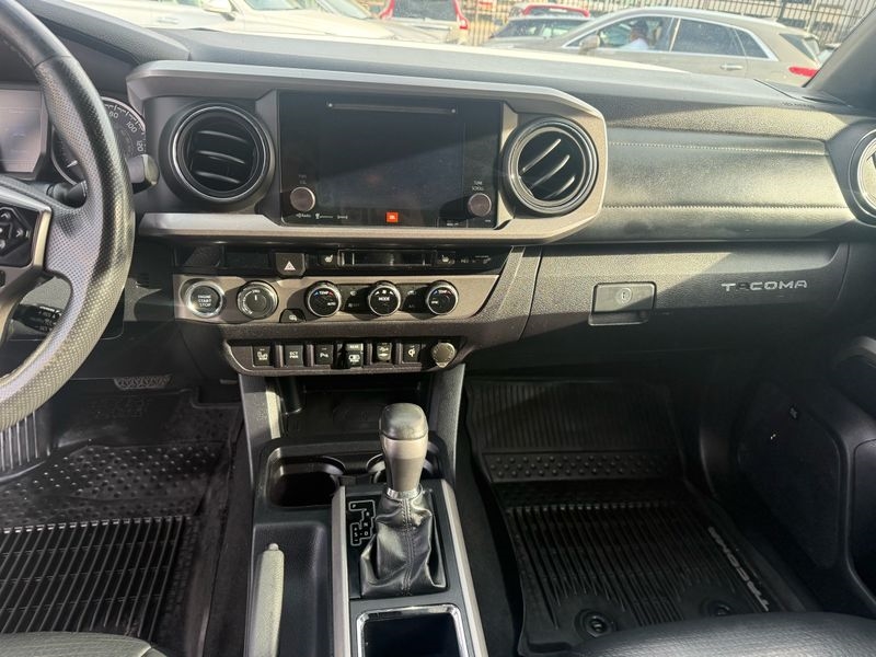 Toyota Tacoma Limited Double Cab V6 6AT 4WD 2018