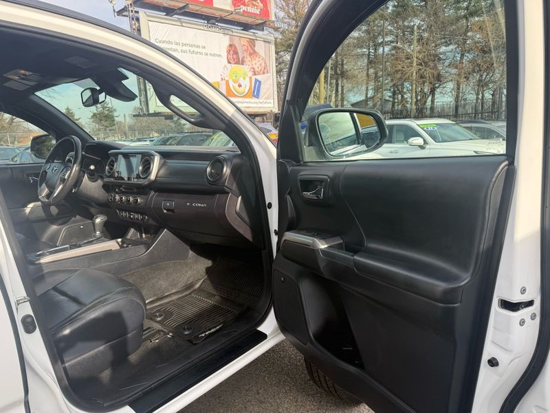 Toyota Tacoma Limited Double Cab V6 6AT 4WD 2018