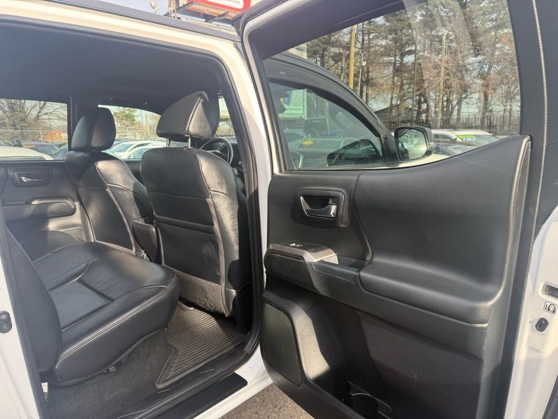 Toyota Tacoma Limited Double Cab V6 6AT 4WD 2018