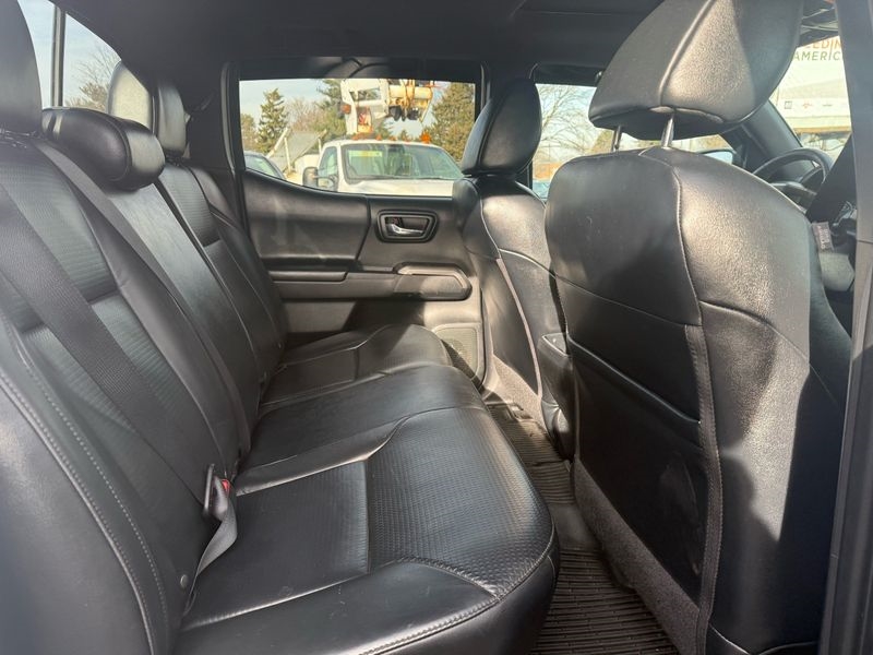 Toyota Tacoma Limited Double Cab V6 6AT 4WD 2018