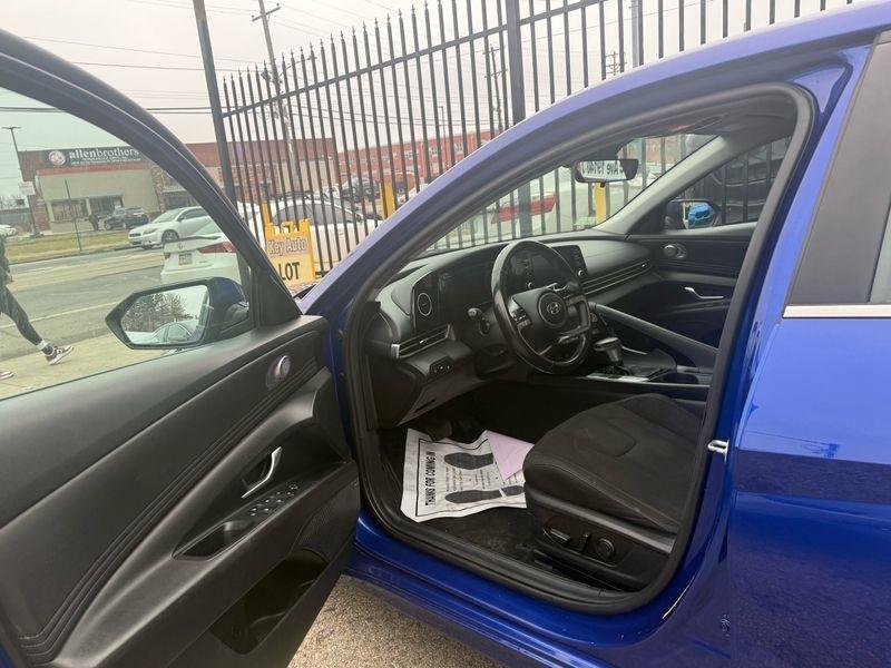 Hyundai Elantra SEL 2022